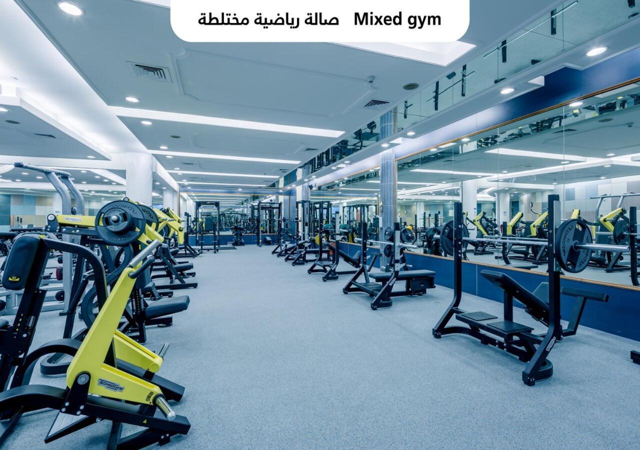 Officers Club & Hotel Abu Dabi Exterior foto Mixed gym